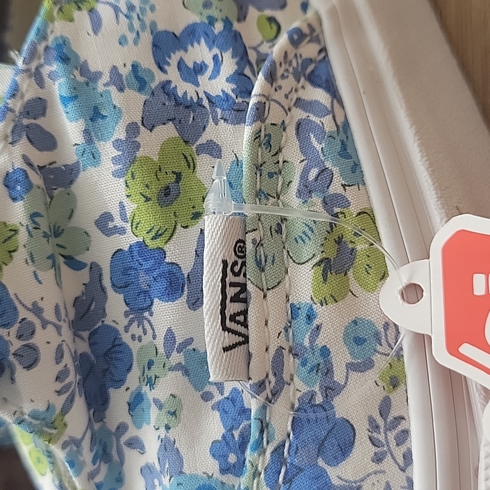 Van's Authentic Knot slip on Brand new - Picture 4 of 12